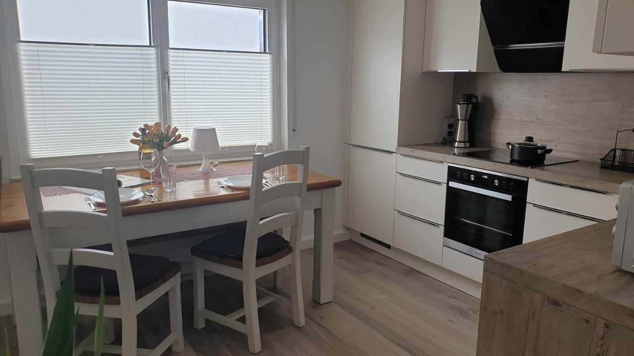 Boardingappartement Windeckblick, Ruhige, Zentrale Lage Mit Grossem Suedbalkon Bühl Esterno foto